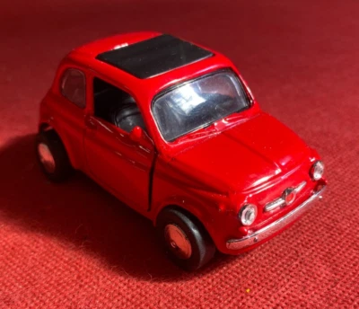 NEW RAY Modellino Auto FIAT 500 F scala 1:32 in metallo Rosso ruote gomma - Immagine 1 di 3