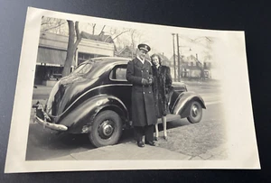 1930 Hombre en uniforme con esposa mujer dama militar? ¿Policía? Foto Original P12o10 - Imagen 1 de 11