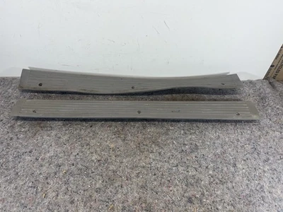 Chevy GMC OBS 1988-1998 camioneta SUV puerta delantera umbral placas de desgaste gris par Foto 1 de 4