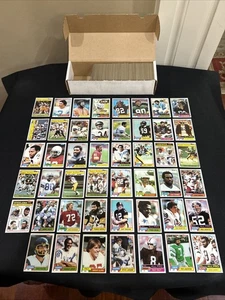1981 Topps Football Complete Set 527/528 EX-MT / NM-MT Missing Joe Montana *2 - Picture 1 of 24