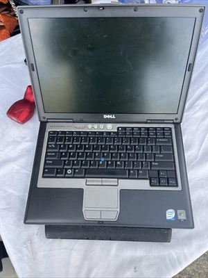 Dell Latitude D630 Retro Gaming Laptop Core 2 2.20GHz 2GB RAM (Windows - Image 1 of 4