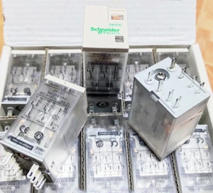 1PCS  RXM2LB1BD 24VDC Intermediate Relay  5A 250VAC 8Pins - Picture 1 of 1