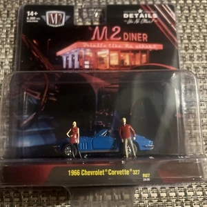 M2 Machines 1966 Chevrolet Corvette 327 R07 24-26 M2 Diner 2024 Diorama Series - Picture 1 of 3