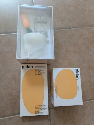  Pidan Rabbit & Carrot Automatic Pet Cat Teaser + pet massage brush +pet brush  - Image 1 of 4