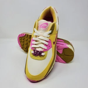 Nike Women's Air Max 90 SE Coconut Milk Pink Shoes FD8684-101 Women's Size 9 - Picture 1 of 11