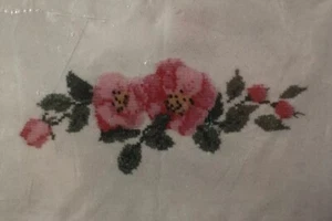 Kit de punto de cruz, sudadera de diseño de flores rosa imaginaciones de Diane Arthurs - Imagen 1 de 6