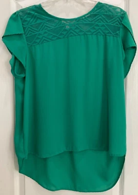 Meraki Women's Pullover Blouse Size Large Green Open Weave Neck Hi Low Hem 196 - Image 1 of 4