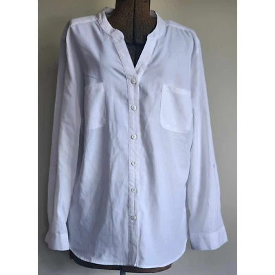 Blusa blanca para mujer Covington con botones bolsillo manga larga talla XLarge Foto 1 de 4