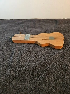 Vintage Wood Rug Hook Punch Sliding Needle Shuttle Sewing Hand Weaving Tool - Image 1 of 4