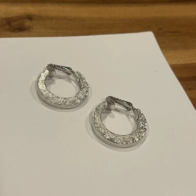 Pendientes de aro con clip en tono plata firmados Avon Foto 1 de 4