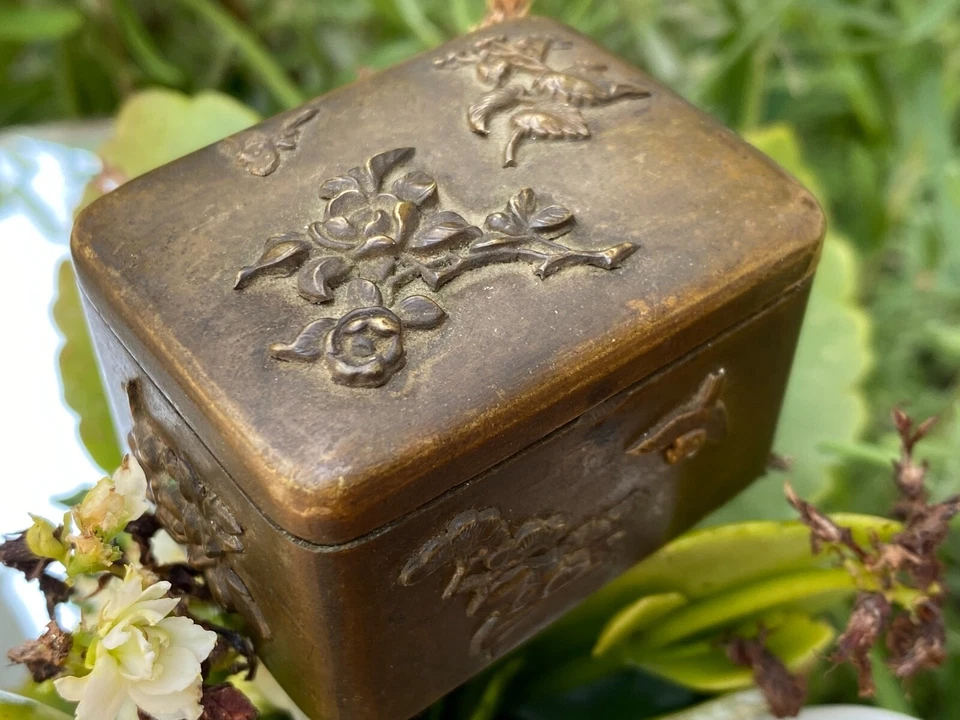 Antique Meiji Japan Mokume Gane Mix Jewelry Caddy Kettle,Bouquet,Birds Miniature - Image 1 of 4