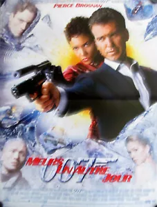 DIE ANOTHER DAY 2002 FRENCH PETIT MOVIE POSTER JAMES BOND PIERCE BROSNAN - Picture 1 of 1