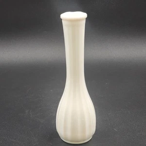 Carr Lowrey Glass White Milk Glass Bud Vase Vertical Design Pedestal 8.7" x 2.5" - Picture 1 of 9