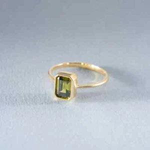 14K Solid Gold Peridot Ring, Rectangular Cut ring Elegant August Birthstone ring - Picture 1 of 5