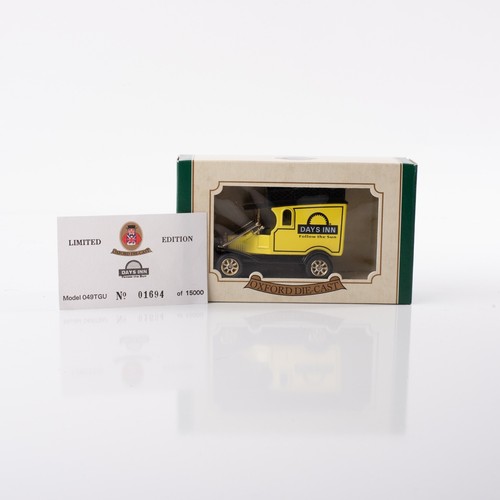 VANS Oxford Die Cast Days Inn Delivery Van Ford Modello T Collezionismo Replica Nuova Scatola