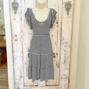 Vestido para mujer Max Studio talla XS negro blanco a rayas tejido campesino manga acampanada - Imagen 1 de 10