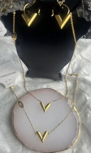 🌺Woman Stainless Steel 3 Pieces Jewelry💍Set Necklace, Earrings, Bracelet. - Picture 1 of 5