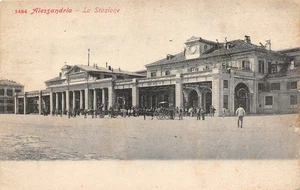 1745) CARTOLINA ALESSANDRIA LA STAZIONE ANIMATA CARROZZE - Picture 1 of 2
