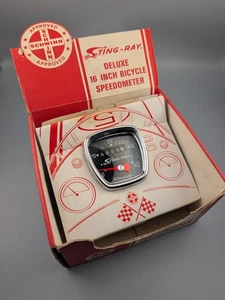 Tachimetro bici vintage NOS Schwinn Krate Stingray 16 pollici* accessorio bicicletta  - Foto 1 di 7