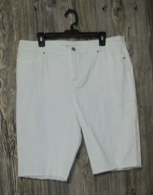 Pantalones Cortos Style & Co Nuevos con Etiquetas Calce Curvilíneo Blanco Talla 16 Algodón y Spandex Dobladillo Crudo Foto 1 de 4
