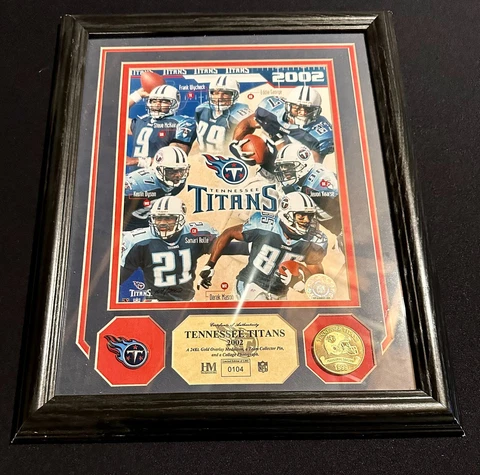 2002 Tennessee Titans NFL Team Plaque (Limited #104 / 2,002) (Team Coin and Pin) Cover