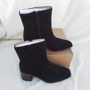 Size 12 Women's Journee Collection Sloann Black Zip Up Heeled Boot - Picture 1 of 7