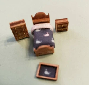 Dollhouse Miniature 1:144 Scale Country Style Child's Room Furniture ASSEMBLED - Picture 1 of 7