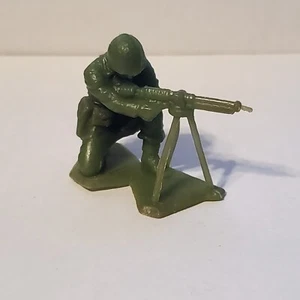 1960's Louis Marx WW2 World War 2 II Green American USA Toy Soldier 60MM Figure - Picture 1 of 2