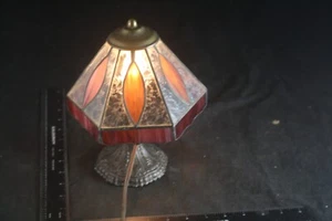 VINTAGE LEADED GLASS TIFFANY STYLE TABLE LAMP 9" RARE COLLECTIBLE IN LINE SWITCH - Picture 1 of 7
