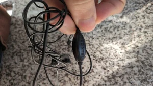 WIRED ALCATEL EARPHONES HEADPHONES HANDSFREE MIC 3.5MM HEADSET EARBUDS CELLPHONE - Picture 1 of 5