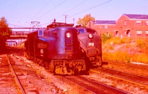SLIDE ORIGINALE KODACHROME NJDOT GG-1 #4884 & E-8 #4272 SOUTH AMBOY, NJ 21/10/77 - Foto 1 di 1