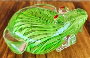 Art Glass Frog Paperweight with Green Twist Inclusions Red Eyes Murano Style - Picture 1 of 7