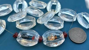 Vintage 19 x 22mm Faceted Clear Plastic Open Oval Beads 12 - Picture 1 of 2