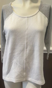Kenar Womens M Raglan Shirt White Gray Quilted Mesh 3/4 Sleeve High Lo Tee Top - Picture 1 of 5