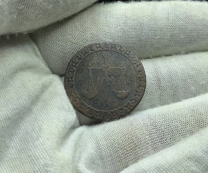 Zanzibar; Pysa AH1299 - 1881  Sultan Barghash Ibn Sa'ld  1870-88    KM#1 F243 - Picture 1 of 2