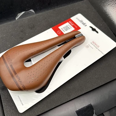 Selle Italia Novus Boost Heritage Superflow Gravel S3 Ti 316 (9419-29) - Image 1 of 4