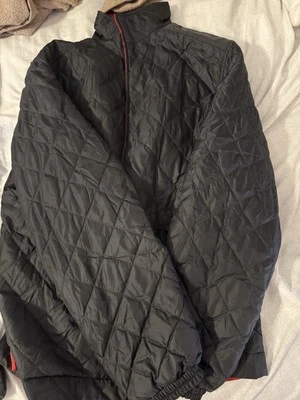 Chaqueta acolchada de plumón para hombre PRADA cremallera completa reversible lengüeta roja talla XL Foto 1 de 3