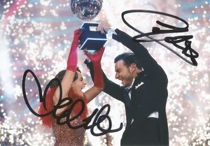 TV/BAILE: ELLIE LIACH & VITO COPPOLA FIRMADA 6x4 FOTO TROFEO + CERTIFICADO DE AUTENTICIDAD **PRUEBA** - Imagen 1 de 2