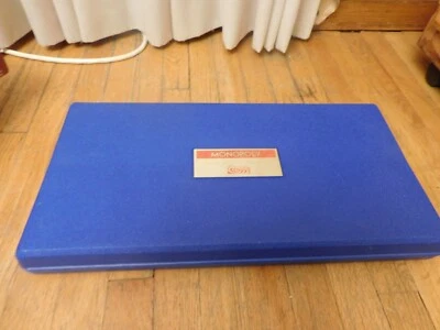 Juego de mesa vintage 1961 Blue Case Monopoly Parker Brothers sin usar, en caja completo Foto 1 de 4