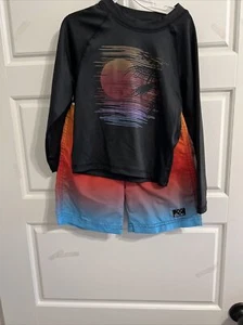Big Chill Boys'- UPF 50+ Short Sleeve Swim Shirt and Bathing Suit Size 5 - Picture 1 of 5