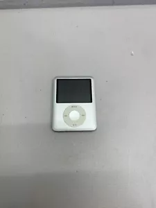 Apple 4GB iPod Nano ~ 3. Generation ~ hellgrau ~ Model A1236 funktionsfähig, getestet - Bild 1 von 5