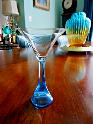 Bombay Martini 2004 vástago azul 7,5" 6 oz Foto 1 de 3