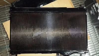 Radiador de neón Dodge 1997-1999 OEM MOPAR pieza # 4883141 Foto 1 de 3