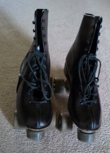Vintage Mens Roller Skates Black Mens Size 5 - Picture 1 of 12