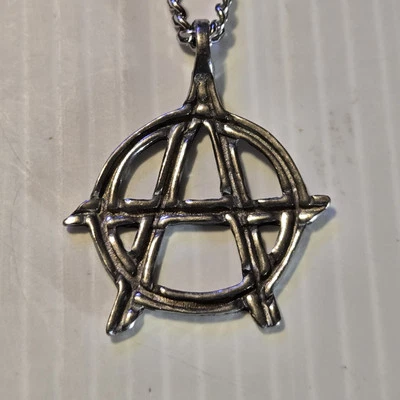 SÍMBOLO DE ANARQUÍA Dije Colgante de Estaño /18"-24" COLLAR CADENA ACERA INOXIDABLE Foto 1 de 4