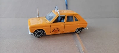 POLISTIL E44 PEUGEOT 104 RADIO TAXI 1:43 - Photo 1/4