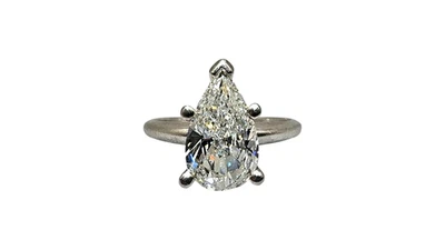 Anillo de boda de diamantes con brillo de pera G IF de 1,54 quilates certificado por Plat GIA talla 7, 2,9 dwt Foto 1 de 4