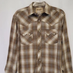 VTG Wrangler Tan Plaid Pearl Snap Western Shirt Sawtooth Pockets Rodeo Size M - Picture 1 of 5
