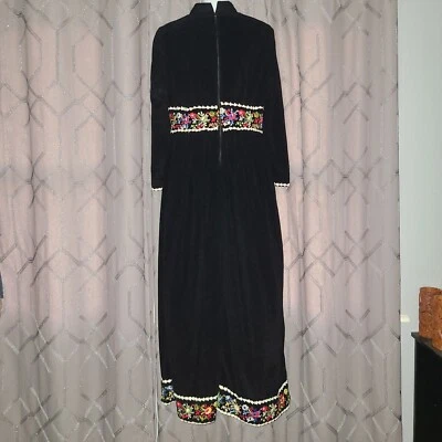 Maxi Vestido de Anfitriona Vintage Saks Fifth Avenue Negro Terciopelo Bordado M Foto 1 de 4