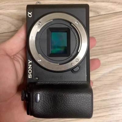 Sony Alpha A6400 Mirrorless Digital Camera Body Only 24.2MP 4K Video Recording - Image 1 of 4